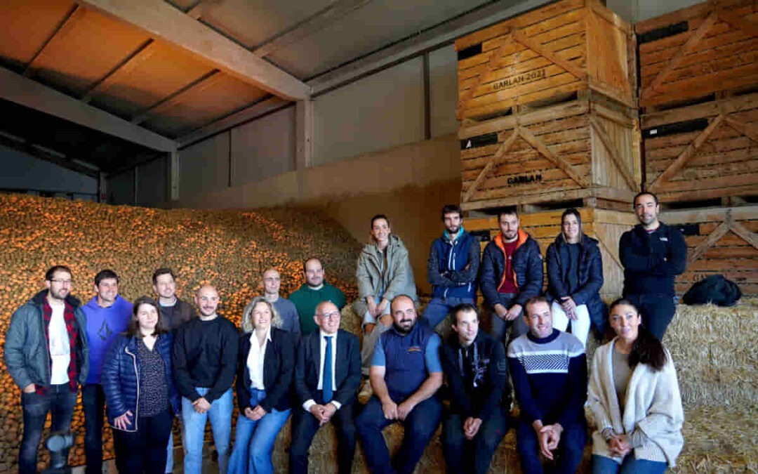 Los 17 jóvenes que se han sumado al agro alavés