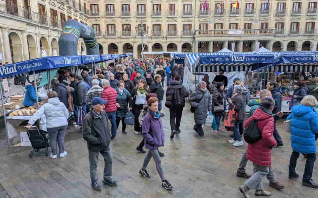 El producto alavés se exhibe en la Plaza Nueva de Gasteiz