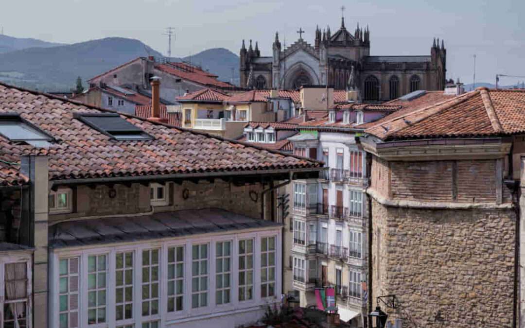 El gobierno municipal de Gasteiz y EH Bildu reeditan su acuerdo presupuestario