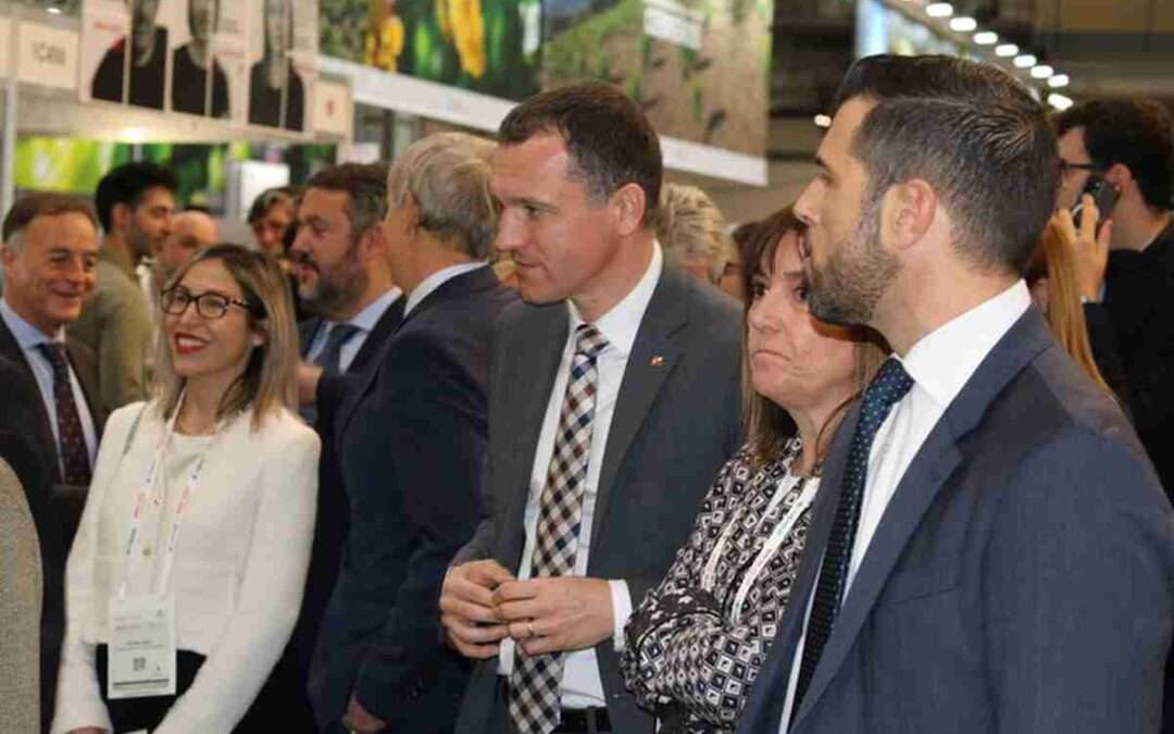 Una treintena de bodegas alavesas en la Barcelona Wine Week 2025