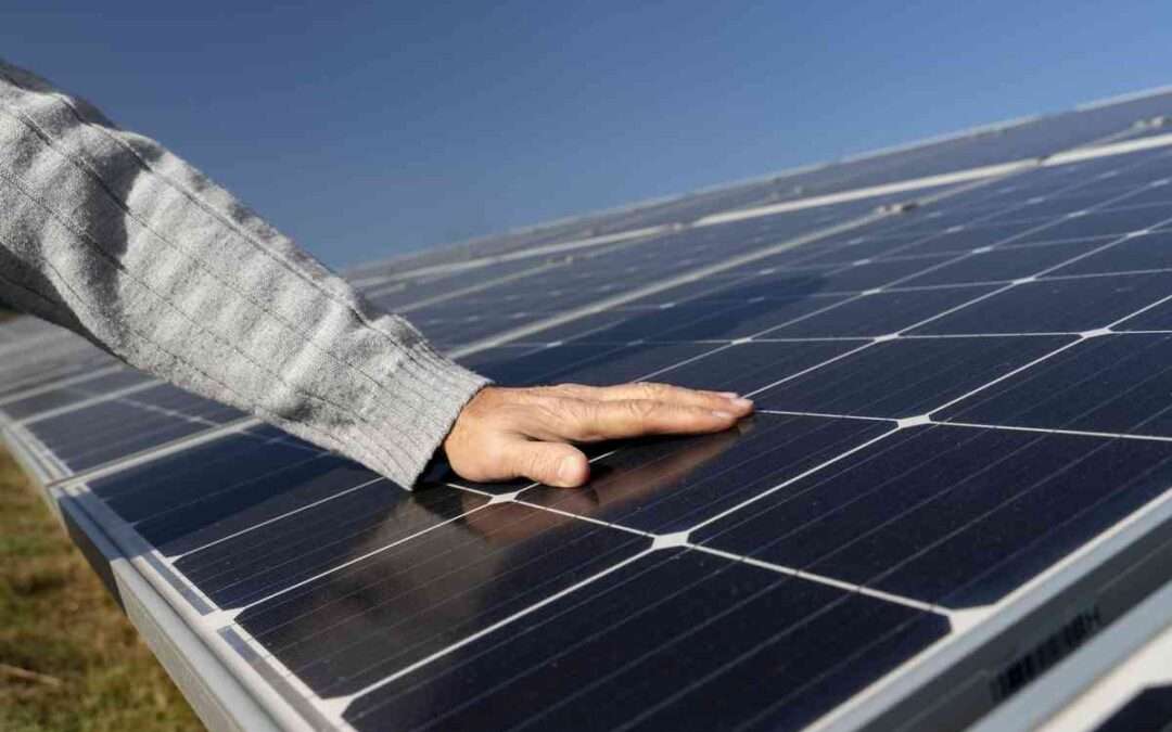 «Las instalaciones fotovoltaicas y los aerogeneradores pueden situarse en cualquier parte»
