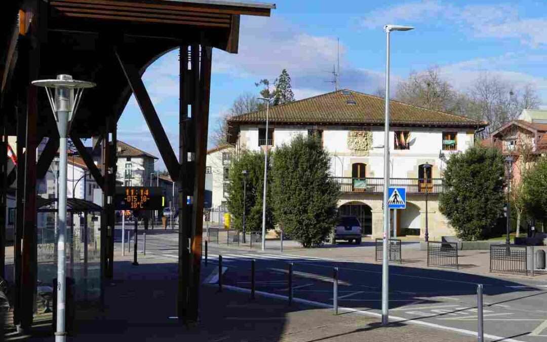 Las frecuencias de los taxis rurales en Zuia son «suficientes»