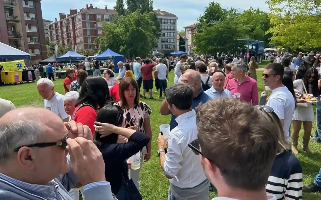 Ambientazo en el Txakolin Eguna de Amurrio