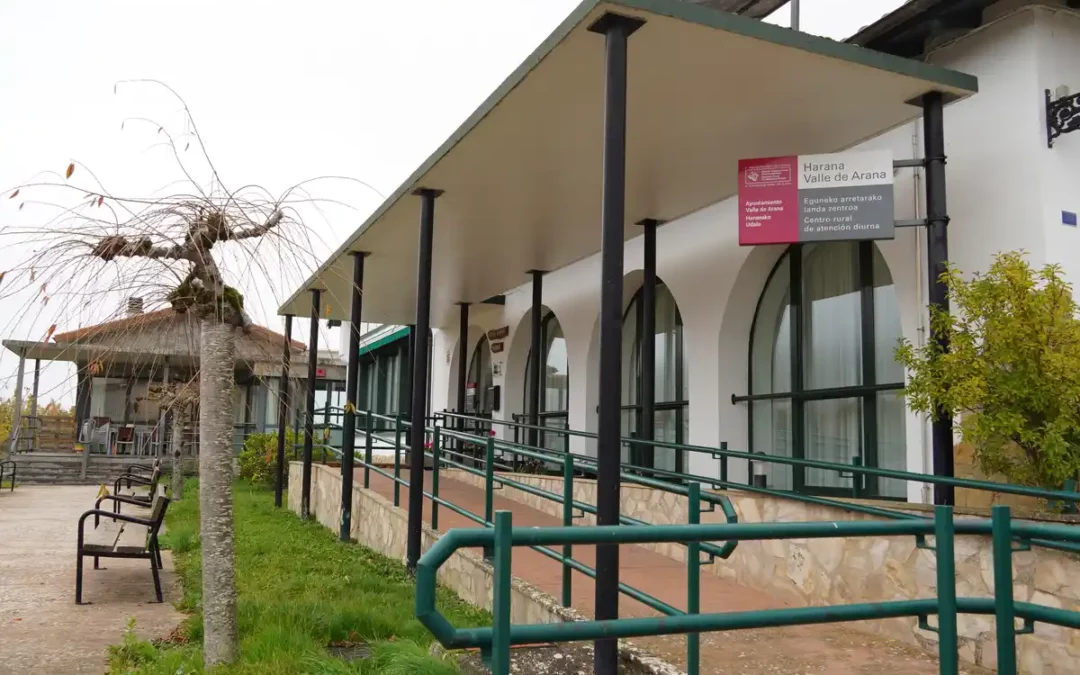 La Diputación fija las reglas para asumir la gestión de los servicios sociales en los pueblos de Álava