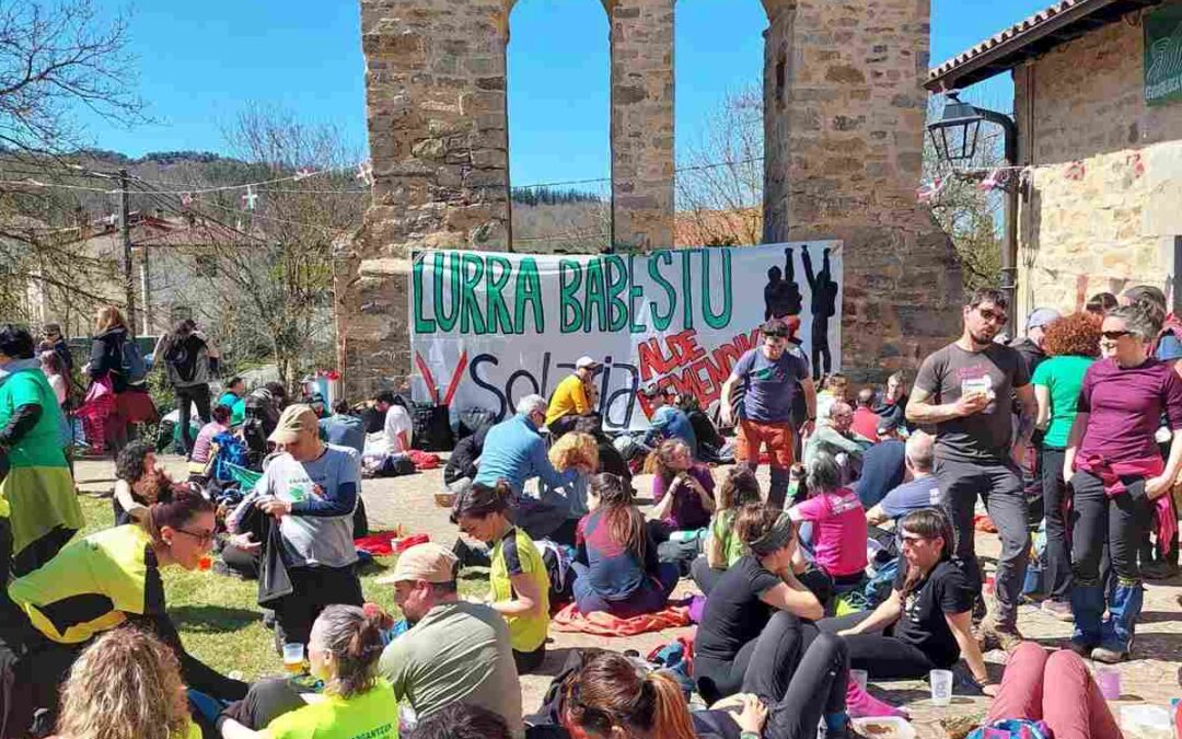 La oposición social a los proyectos fotovoltaicos en Álava valora tomar la vía penal