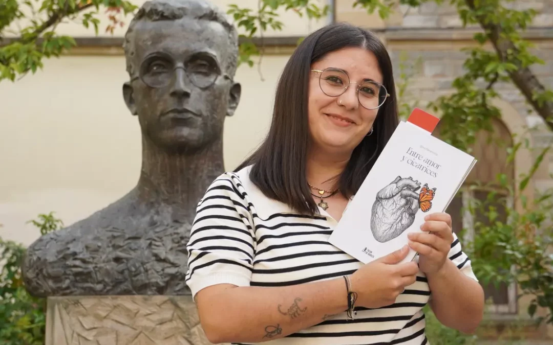 «Ver tu libro en papel, tocarlo, es una sensación indescriptible»