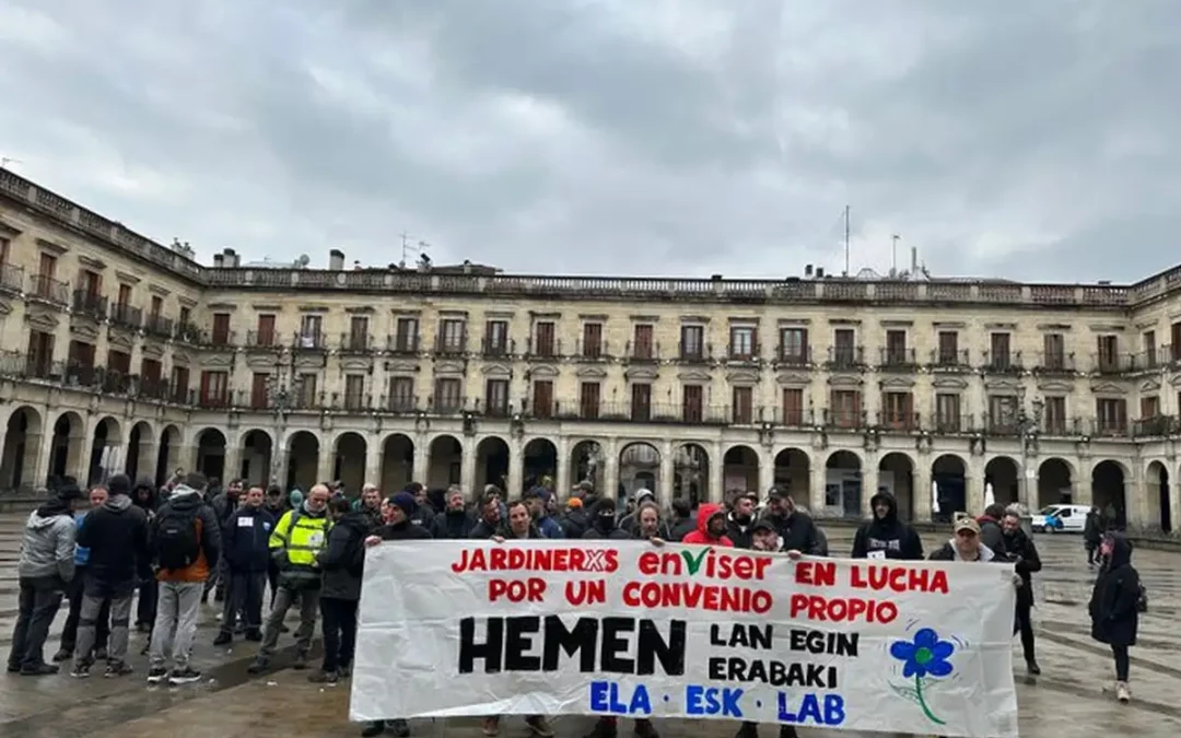 La plantilla de Enviser avala el fin de la huelga de jardinería en Gasteiz