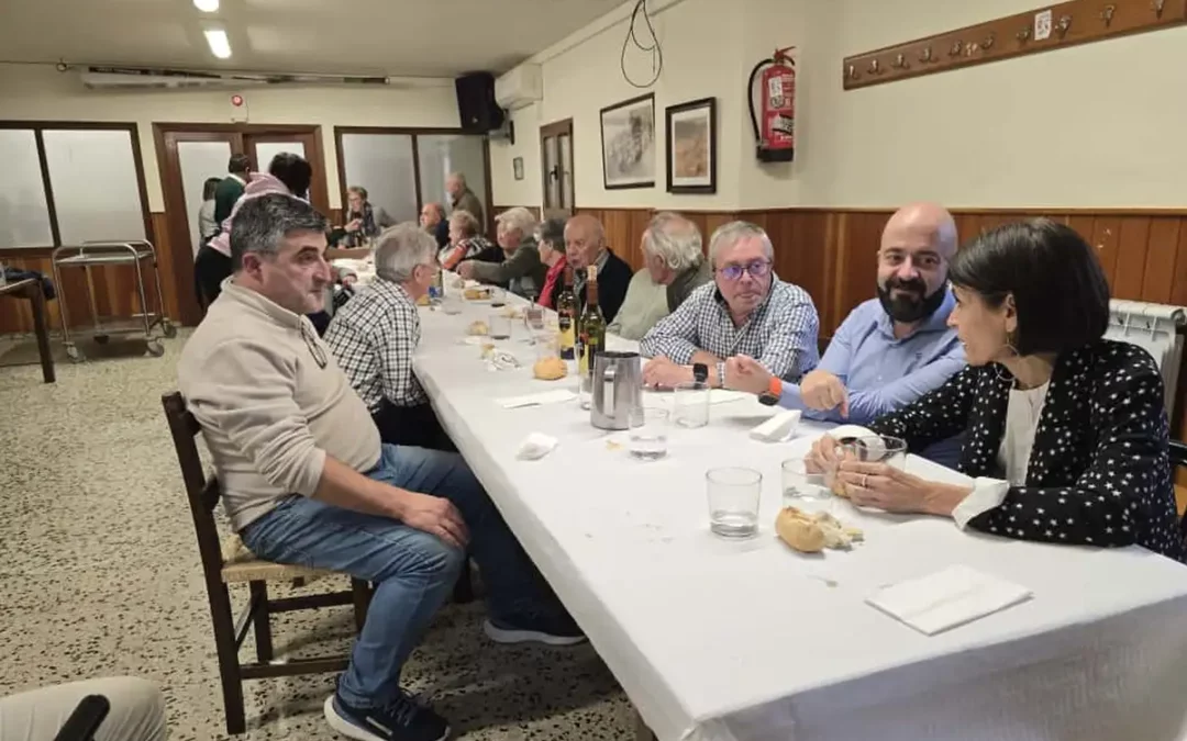 Antoñana estrena su comedor social con un grupo de 24 mayores de 65 años