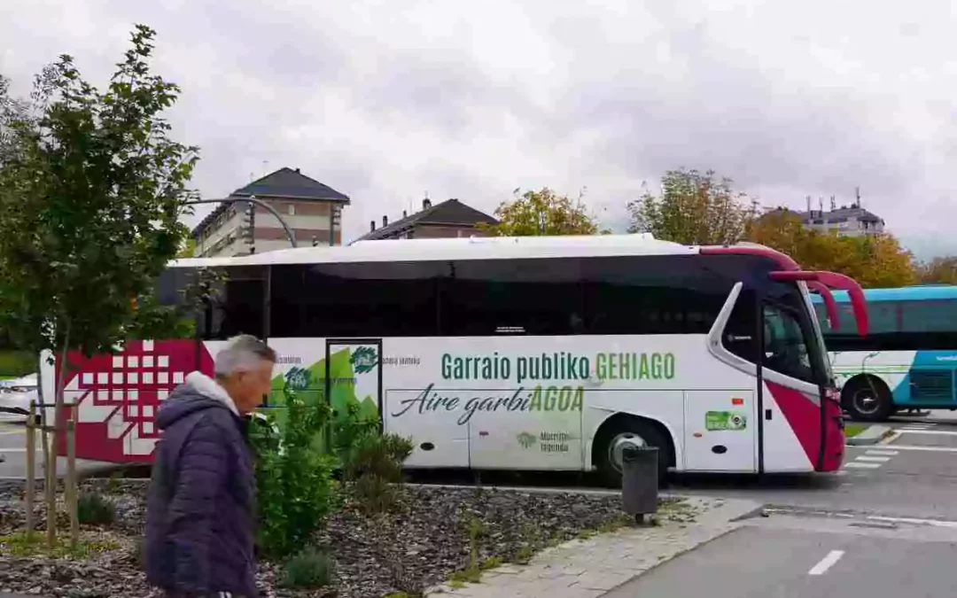 Gasteiz eleva un 8% el contrato de las paradas de Alavabus en la ciudad tras quedar desierto el primer contrato