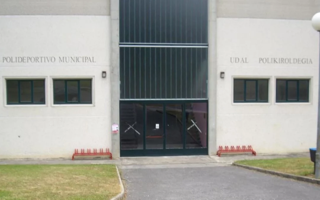 Actos vandálicos obligan a suspender la actividad en el polideportivo de Artziniega