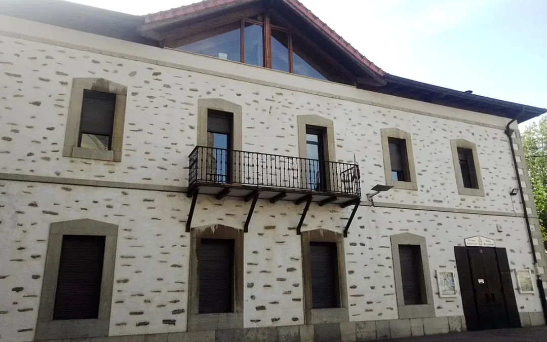 Ayala abre un nuevo local en Luiaondo y lo muestra hoy a los vecinos