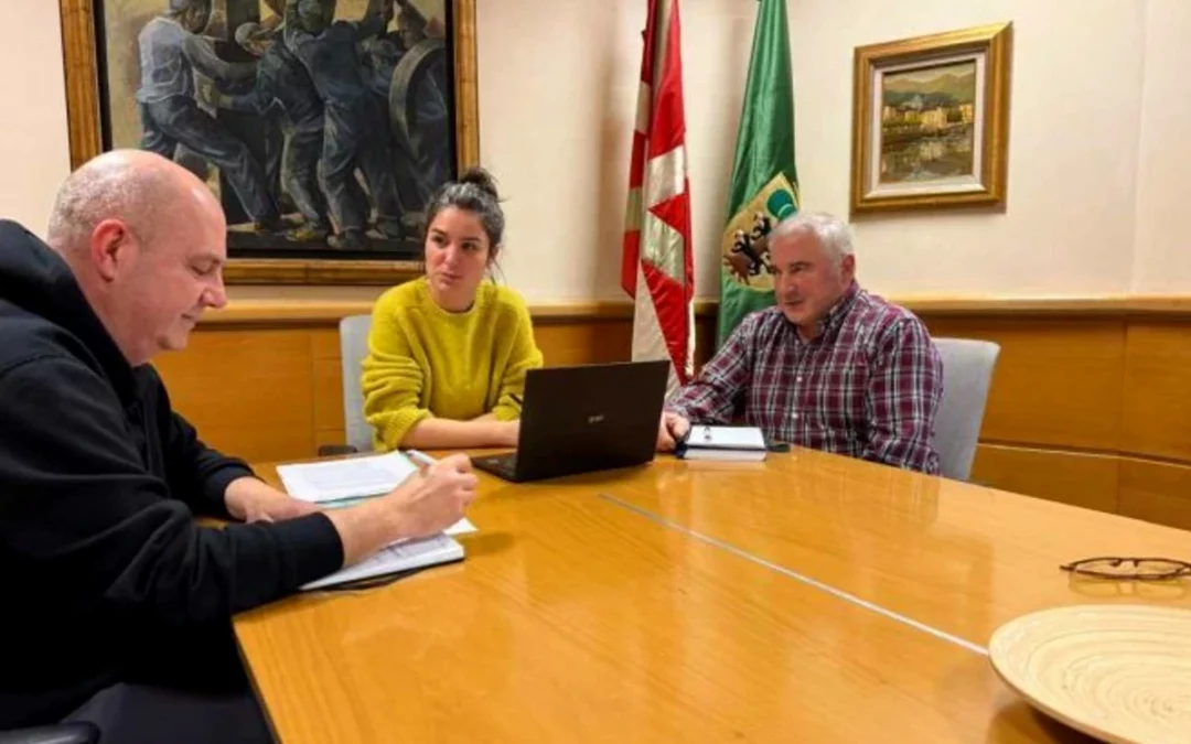 Los ayuntamientos de Bildu en Aiaraldea presentan su propuesta de Padrón Social