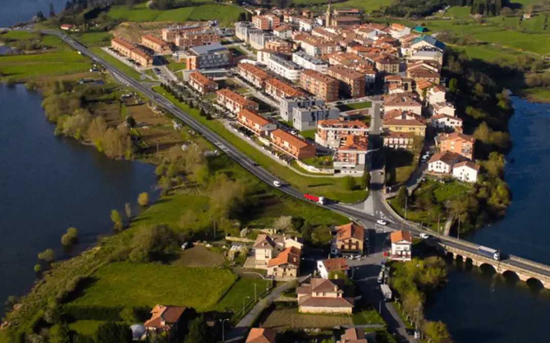 EH Bildu propone ubicar un Centro Rural de Atención Diurna en el antiguo hotel de Legutio