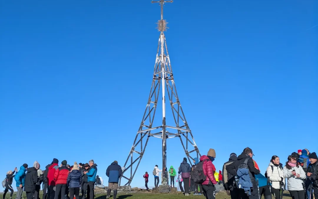 Álava y Bizkaia repararán la base de la cruz del Gorbea con una inversión conjunta