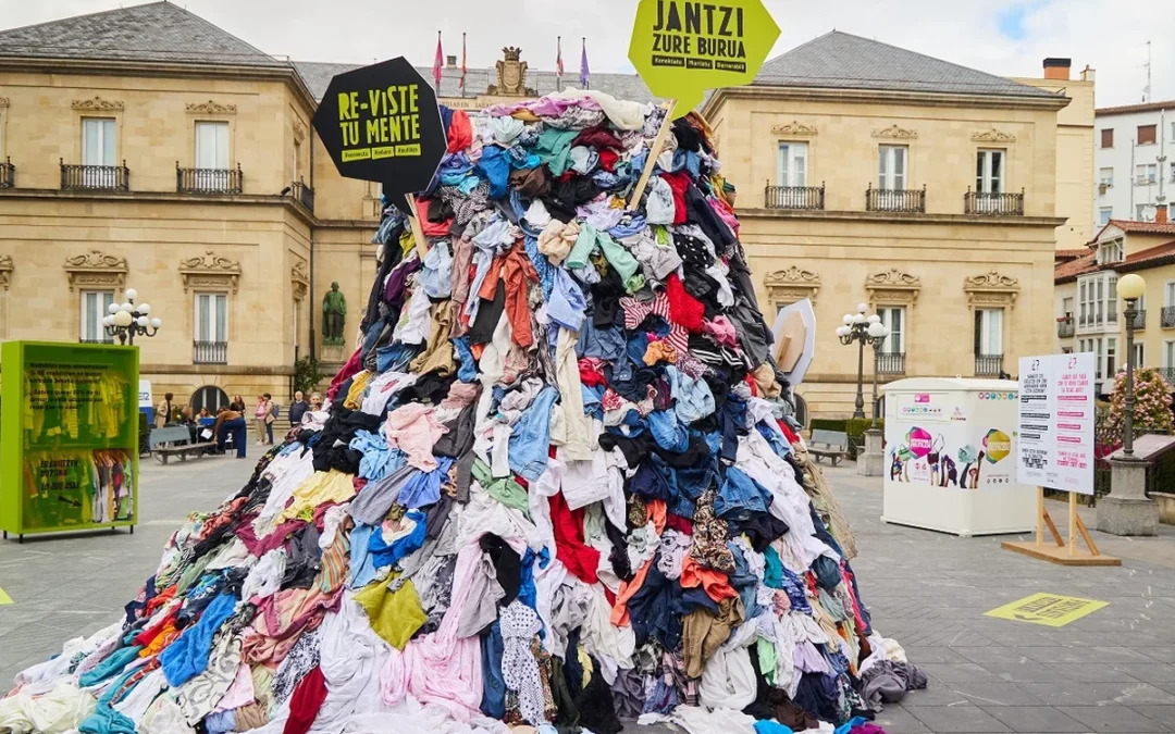 Álava, finalista en los premios europeos EWWR 2025 por su campaña contra el residuo textil