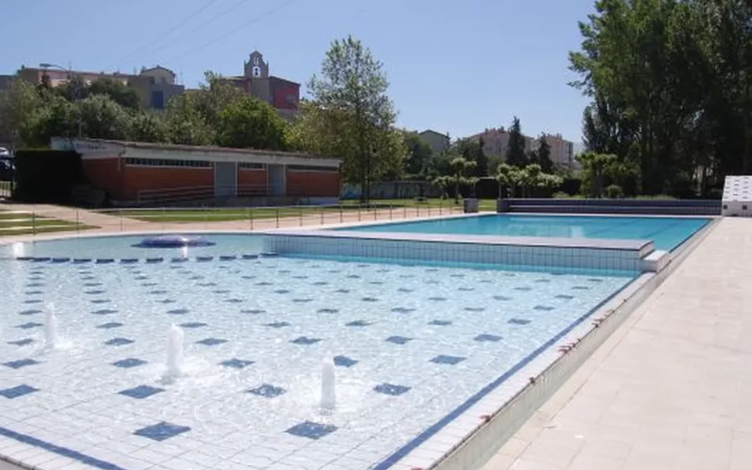Agurain abrirá el lunes sus piscinas de verano con mejoras en las zonas verdes y el bar renovado