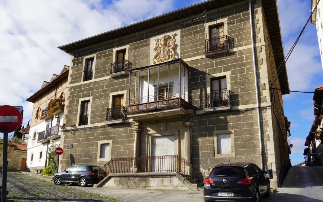 Artziniega adquiere la histórica Casona de Valle para crear vivienda pública y alquiler protegido
