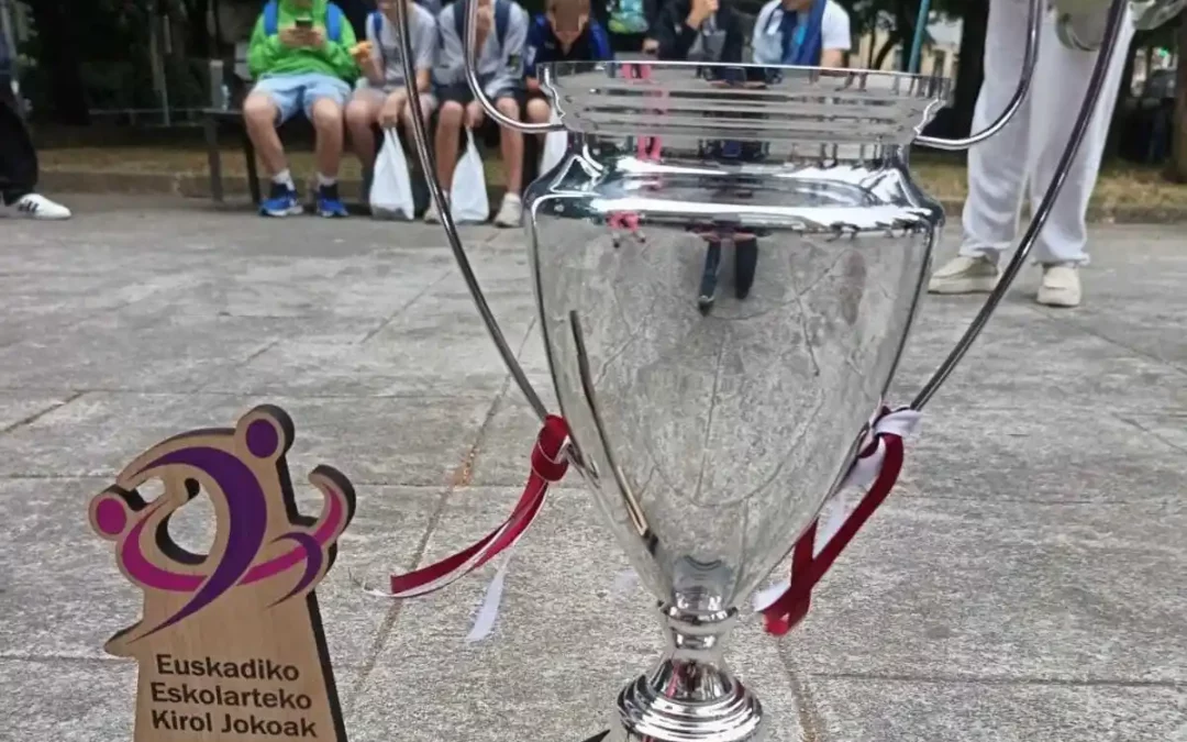 El equipo infantil de fútbol Zuia se proclama campeón de Álava y subcampeón de Euskadi