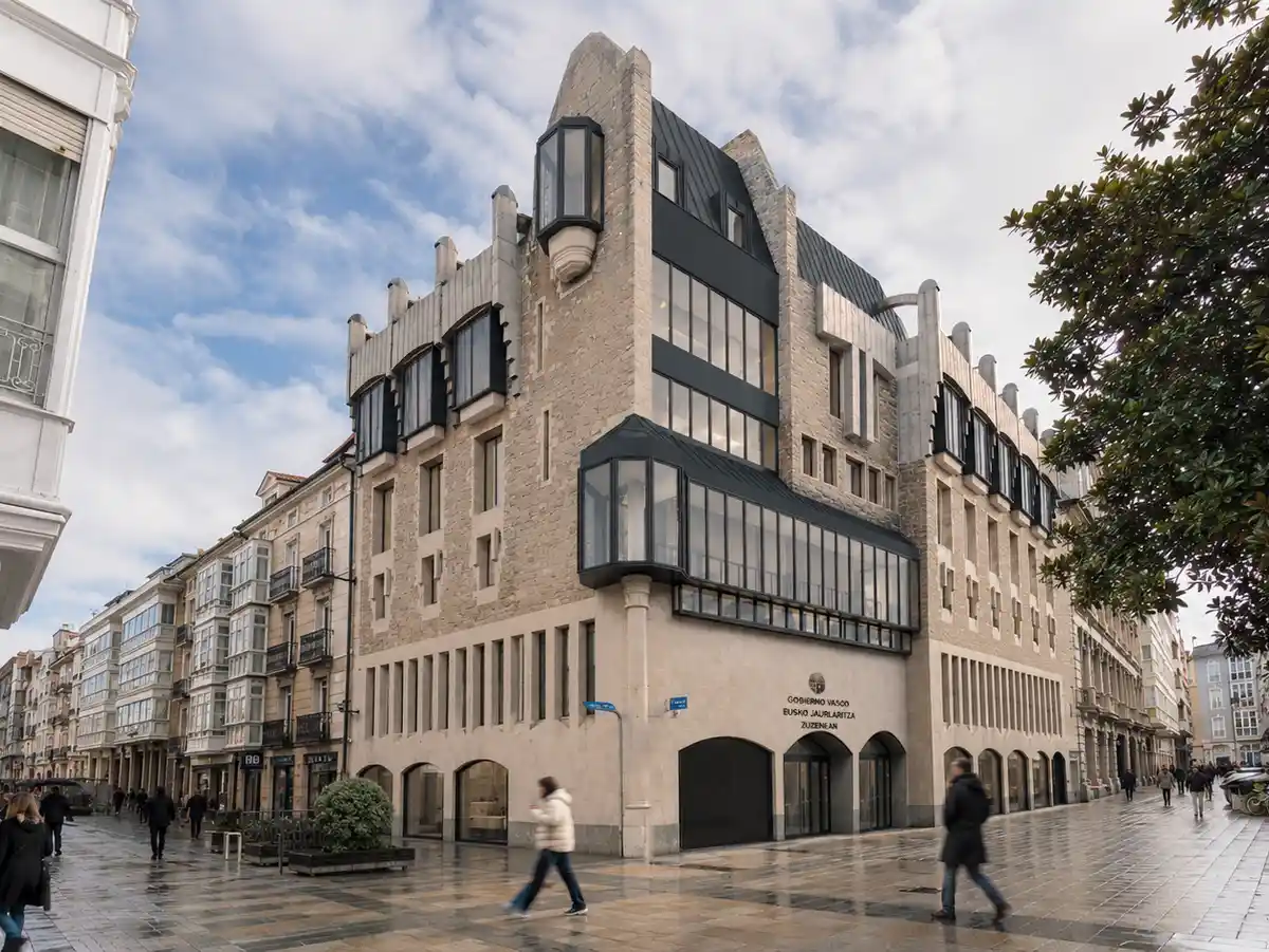 Edificio Arca de Vitoria-Gasteiz donde se ubicará la nueva sede de Zuzenean