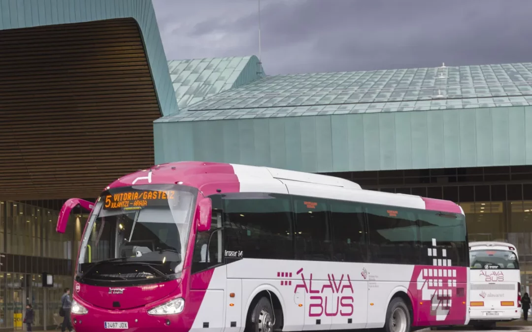 La Diputación de Álava lanza una campaña contra el vandalismo en Alavabus tras los daños registrados en los autobuses
