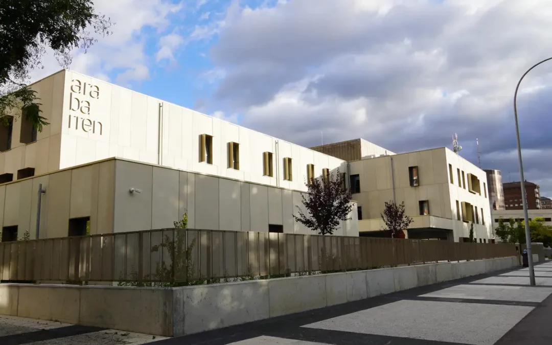 Elkarrekin pide frenar el traslado de 50 personas con deterioro cognitivo de Arabarren a una residencia privada