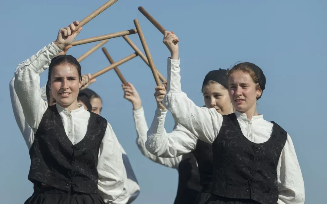 Vital por Álava cierra su temporada con música, teatro y danzas en cuatro localidades del territorio