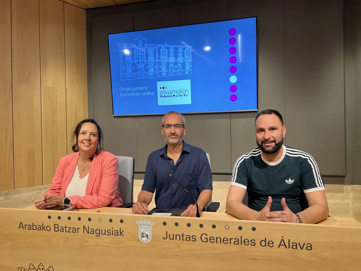 Elkarrekin Podemos IU plantea alternativas a los peajes de la AP-68 David Rodríguez de Elkarrekin Podemos IU sobre los peajes de la AP-68 en Álava