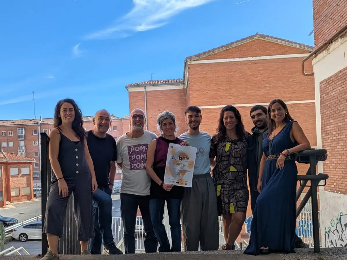 SukhArte, un viaje escénico al interior de nuestras almas Festival SukhArte de artes escénicas y bienestar mental en Vitoria-Gasteiz