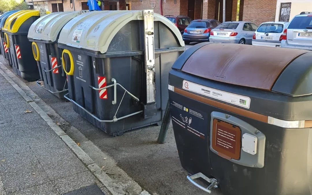 El Ayuntamiento de Vitoria plantea una subida de la tasa de basuras de entre 0,41 y 1,46 euros al mes