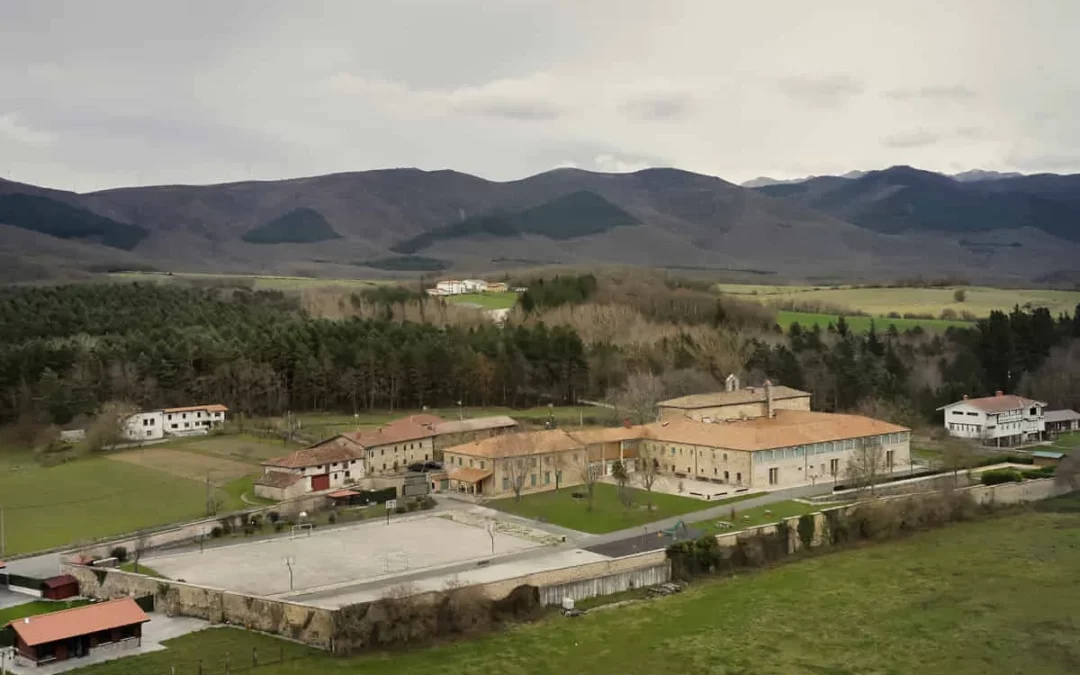 La Diputación de Álava convoca una plaza de administrativo para albergues y Juventud