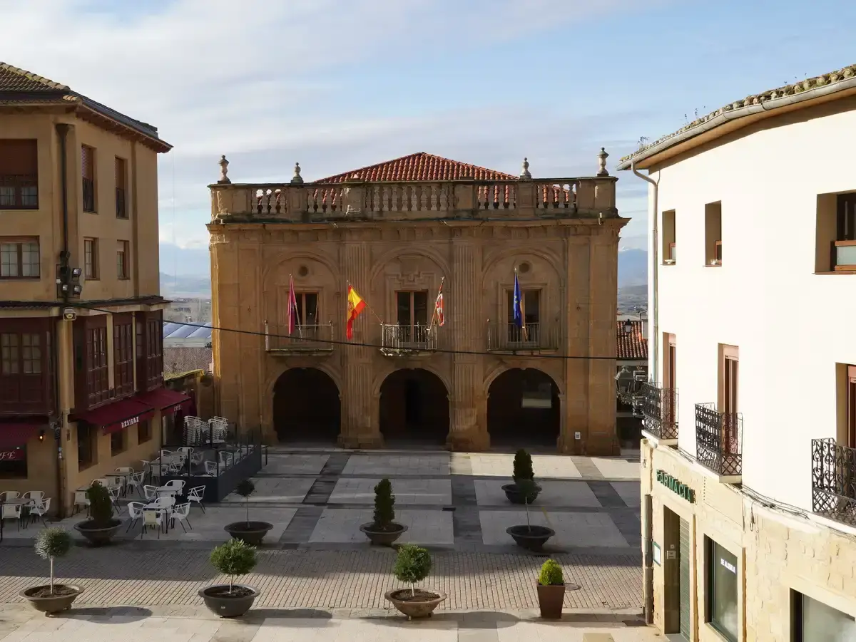 Tasa turística en Labastida Labastida, donde EH Bildu propone elevar la tasa turística de las viviendas turísticas