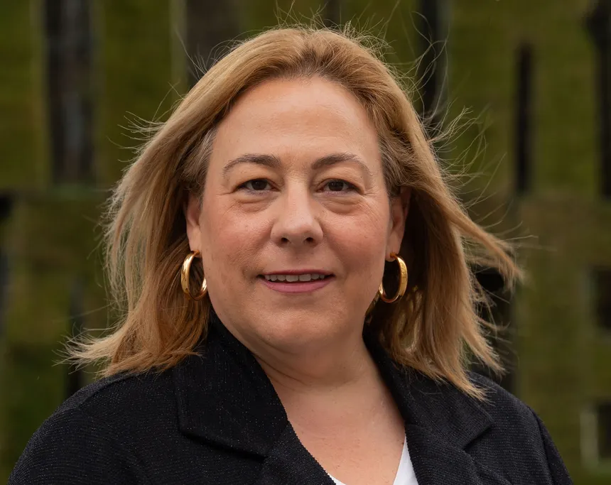 Retrato de Marta Alaña Alonso, concejala de vitoria-gasteiz y exdiputada foral de servicios sociales