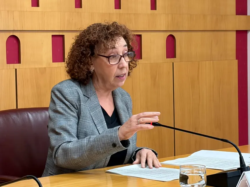 Miren Fernández de Landa presenta el balance de los cementerios municipales
