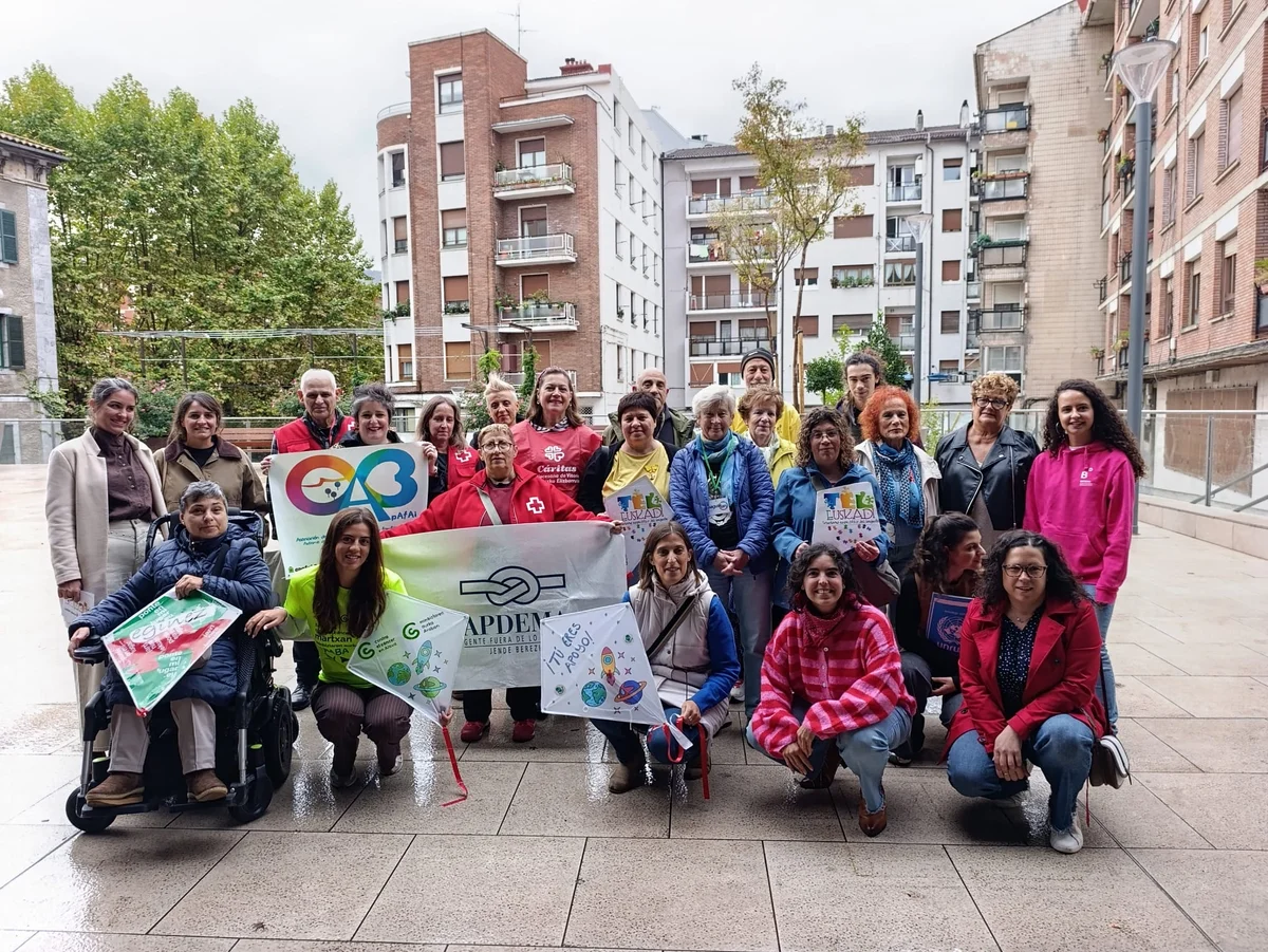 Hari Gorriak Laudio 2026 Hari Gorriak, iniciativa de asociaciones y participación ciudadana que se celebrará en Laudio del 15 al 30 de octubre de 2026.