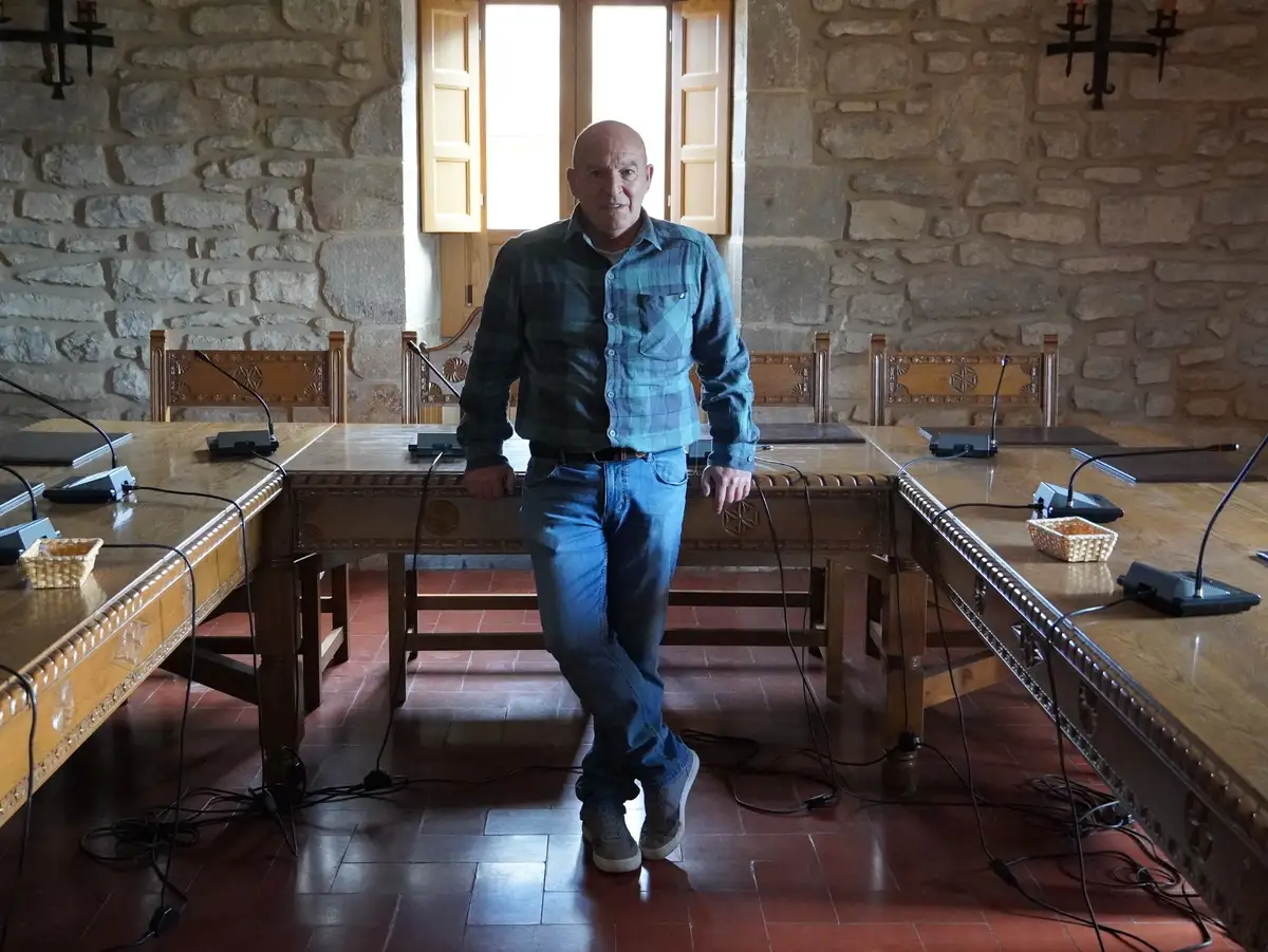 Joseba Koldo Garitagoitia en el Ayuntamiento de Alegría-Dulantzi Joseba Koldo Garitagoitia Gari en el salón de plenos del Ayuntamiento de Alegría-Dulantzi