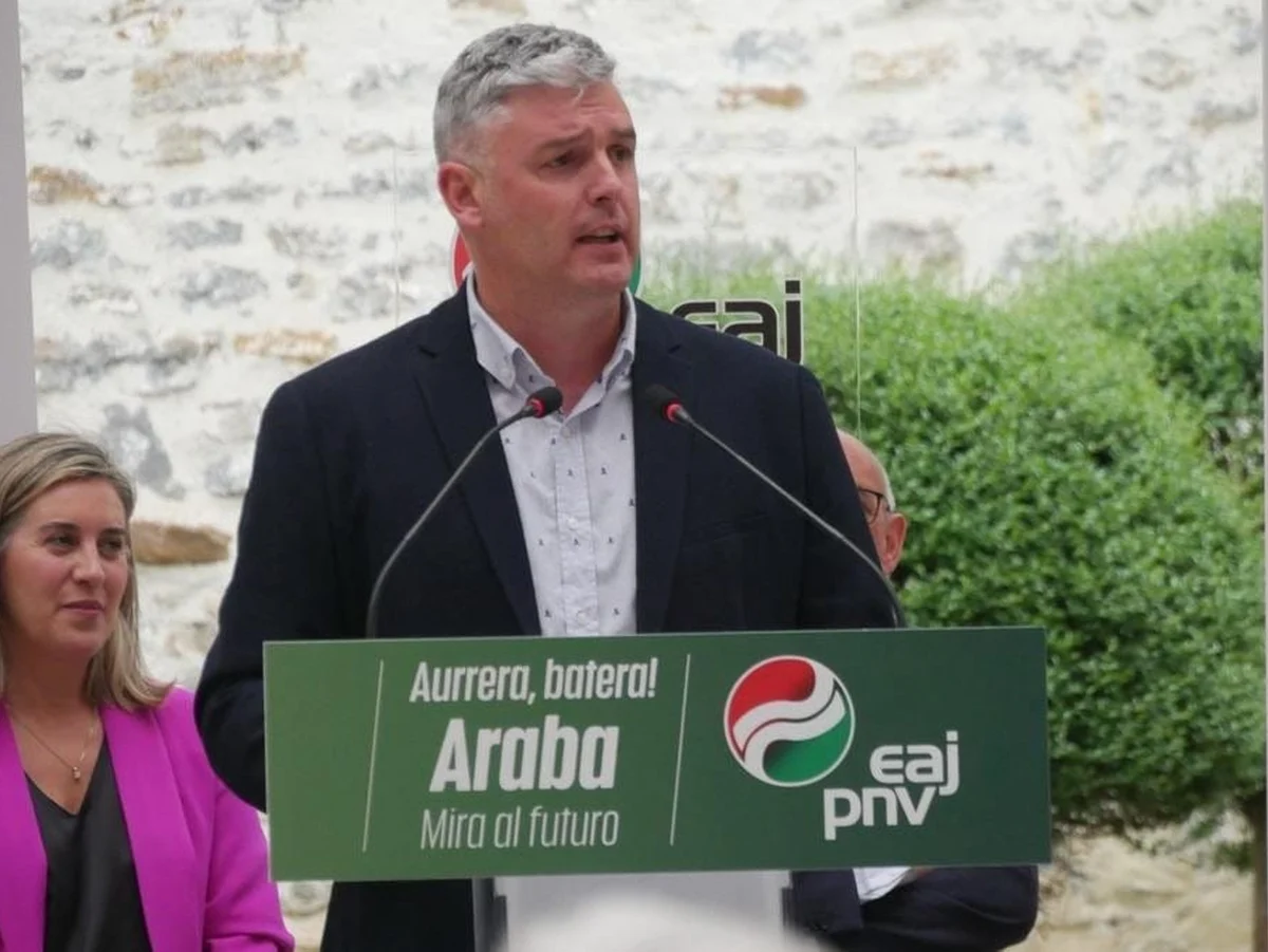 Gentza Alamillo interviene en un acto de EAJ-PNV