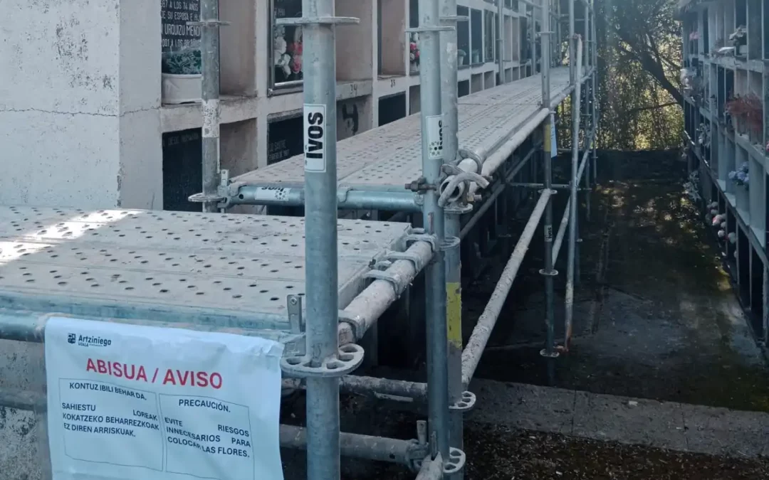 Comienzan las obras en el cementerio de Artziniega: el Ayuntamiento pide precaución en el Día de Todos los Santos