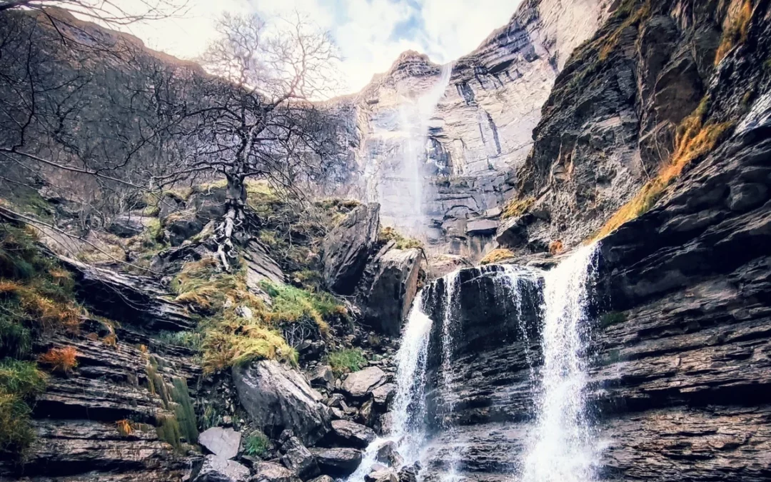 Una fotografía de las cascadas de Andoin, finalista del certamen nacional Mi Rincón Favorito