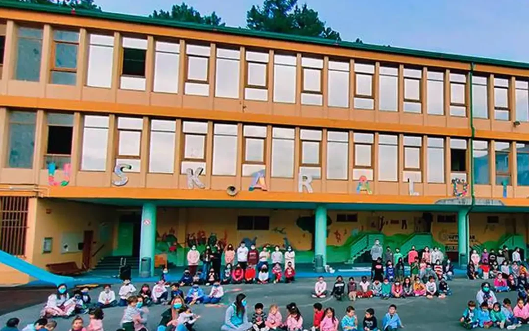 Laudio lleva a las familias un decálogo para prevenir la violencia y mejorar la convivencia