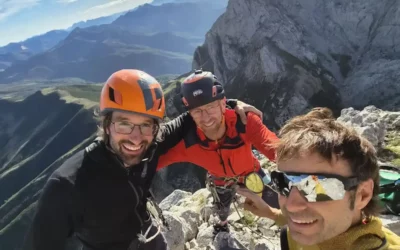 Los hermanos Pou logran la primera escalada en libre de ‘Vicios Ocultos’ en los Picos de Europa
