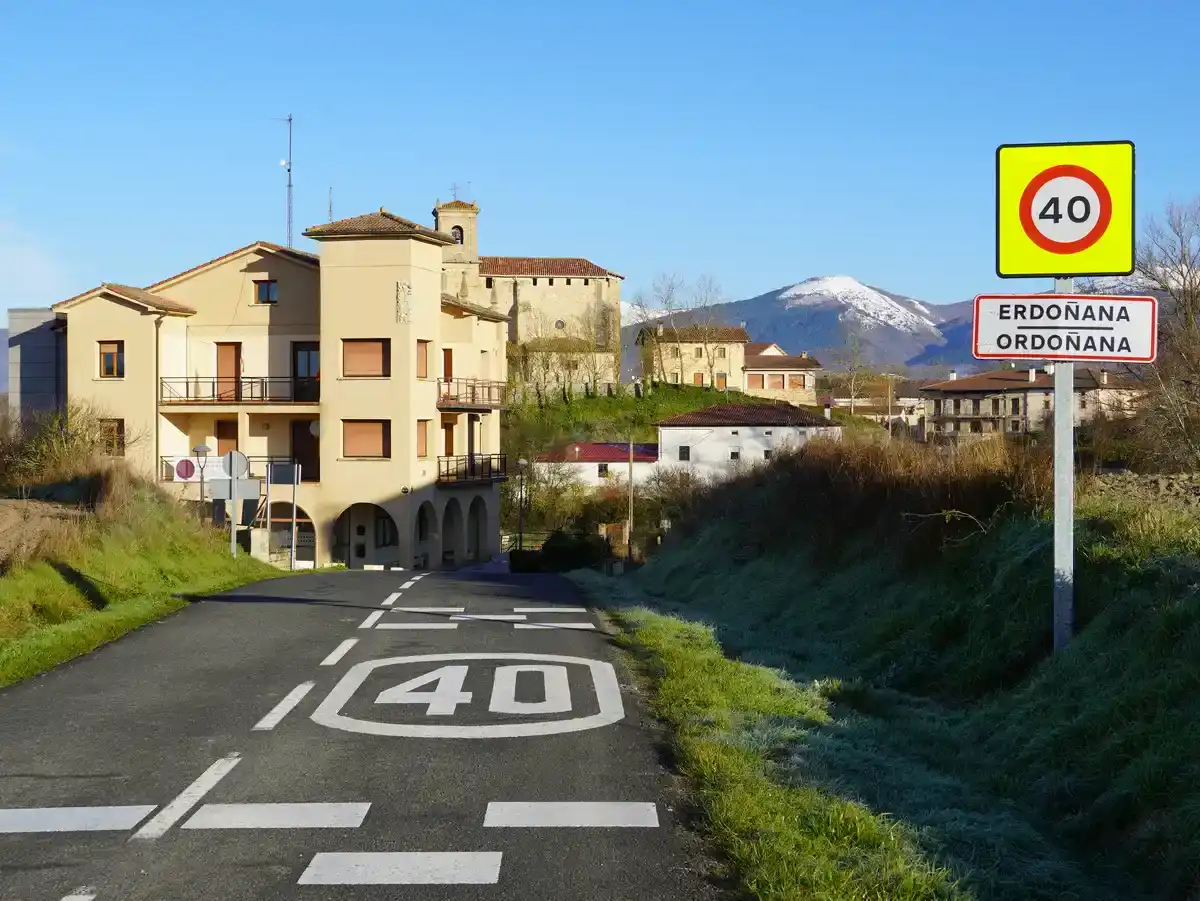 Ayuntamiento de San Millán Fachada del Ayuntamiento de San Millán, en la Llanada Alavesa