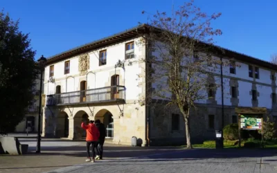 Zuia destina 1,5 millones de euros a los terrenos del futuro colegio y a la renovación del antiguo ambulatorio